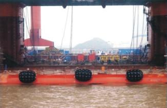 供应小型充气护舷船舶专用橡胶护舷靠球