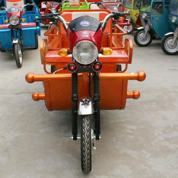 供应自贡市大安1.2米围栏新款电动车客货两用电动三轮车老年代步休闲车图片