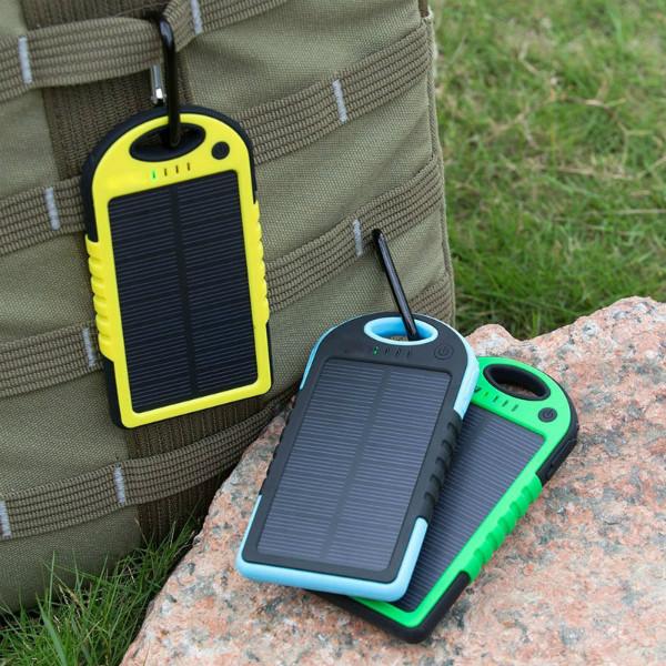 供应最新款三防太阳能移动电源充电宝充图片
