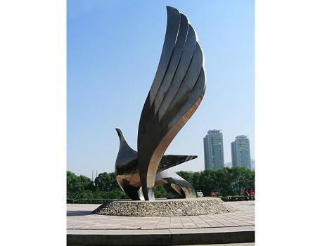 供应展翅飞翔304不锈钢拉丝不锈钢雕塑/广东广场不锈钢雕塑厂家图片