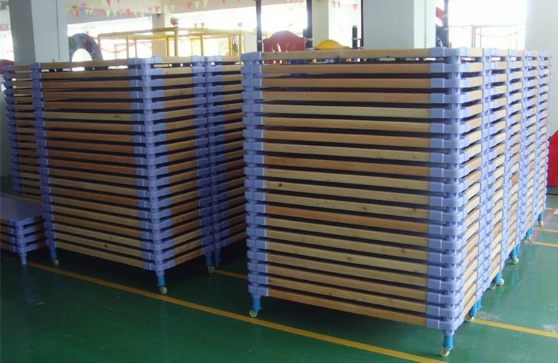 供应百变星幼儿园专用实木床儿童床 木质幼儿床 重叠床 木制床