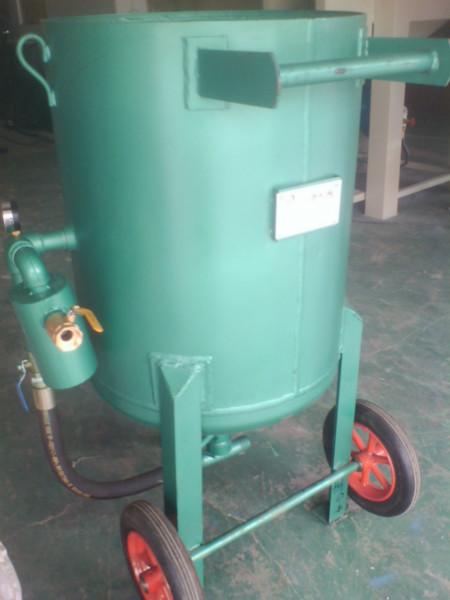 供应上海罐体移动喷砂机，800直径0.5立方移动喷砂罐图片