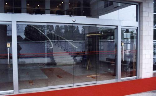 供应北京大郊亭安装维修玻璃门窗五金件图片