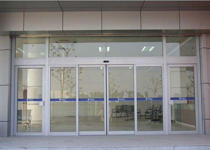 北京市安装玻璃门 安装自动门厂家供应北京东花市大街安装玻璃门 安装自动门价格厂家