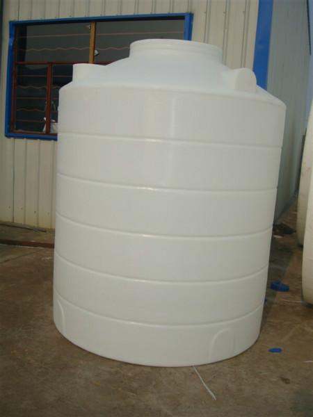 供应5吨塑料桶PE5吨减水剂储罐5吨储罐价格，5吨塑料桶哪里有卖的厂家