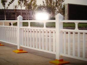 供应塑钢围栏/锌钢围栏/京式围栏/喷塑围栏/浸塑围栏