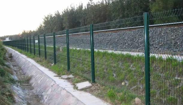 高速护栏网铁路护栏网市政围栏供应高速护栏网铁路护栏网市政围栏